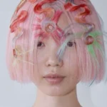 Tomihiro Kono: El pelo como símbolo de versatilidad e identidad.