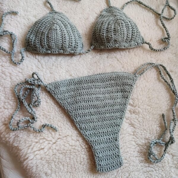 Bikini gris a crochet en hilo mercerizado - Imagen 5