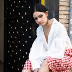La poesía de la moda: CRUCA, Carlota Gabash y Adriana Martí dan vida a “Niña Gitana